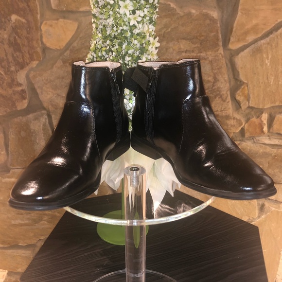 ZARA Monochrome ankle boots Back bow detail. - Picture 5 of 8